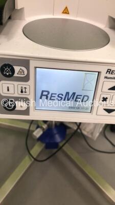 ResMed Humi Care D900 Unit Ref 1840R Version 1.23 on Stand (Powers Up) *S/N 36150913619* **A/N 098840** - 5