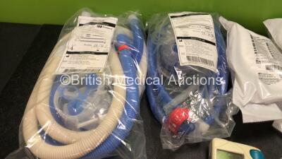 Mixed Lot Including 1 x Fisher & Paykel Ref RT380 Three In One Respiratory Breathing Tube *Exp 03-2025* 1 x Fisher & Paykel Ref RT324 Infant Respiratory Breathing Tube *Exp 03-2017* 2 x PneuPAC paraPAC Plus CPAP Tubes *Exp 04-2020* 2 x Salter Ref 8900-7 B - 2