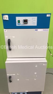 1 x QEC Scientific Fluid Warmer and 1 x QED GP/110/W Incubator (Both Power Up) *S/N 08H030* - 2