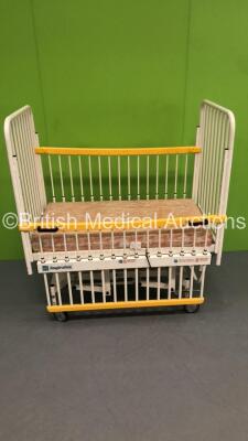 Sidhil Inspiration Electric Infant Cot with Mattress (Unable to Test Due to 3-Pin Plug)