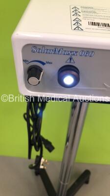 Sunoptics Surgical SolarMaxx 060 Light Source on Stand (Powers Up) - 4