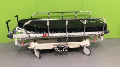 Huntleigh Lifeguard Hydraulic Patient Trolley with Mattress (Hydraulics Tested Working)