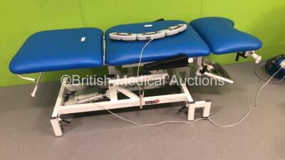 Medi-Plinth 3-Way Electric Patient Examination Couch with Controller (Powers Up-Small Rip to Cushion-See Photos) - 3