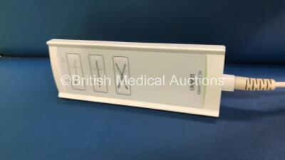 Plinth 2000 3-Way Electric Patient Examination Couch with Controller (Powers Up Not All Functions Are Working) - 3