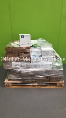 Pallet of Mixed Consumables Including Vue Ultrasound Gel Sachets,Clinell Clean Tape and Clinell Antimicrobial Hand Wipes