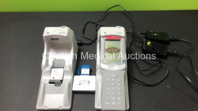 1 x Abbott i-Stat1 Handheld Blood Analyzer with 2 x Chargers, 1 x Simulator and 2 x Power Supplies (Powers Up) *319537 - 72939 - 51378*