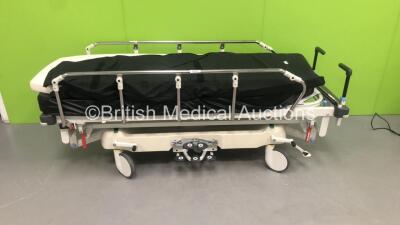 Huntleigh Hydraulic Patient Trolley with 2 x Mattresses (Hydraulics Tested Working)