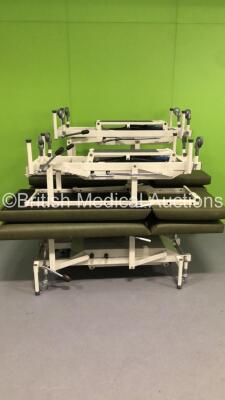 4 x Nesbit Evans Hydraulic Patient Couches (Hydraulics Tested Working)