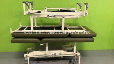 4 x Nesbit Evans Hydraulic Patient Couches (Hydraulics Tested Working) - 3