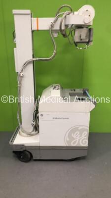 GE AMX4 Plus Mobile X-Ray Model 2275938 with Exposure Hand Trigger and Key (Powers Up with Key-Key Included-General Marks to Trim-See Photos) * SN 995217WK7 * * Mfd Nov 2004 *