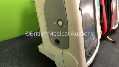 1 x Philips MRX Defibrillator Including Pacer, ECG and Printer Options (Powers Up) 1 x Philips MRX Defibrillator Including Pacer, ECG , SpO2, NIBP and Printer Options (No Power) 1 x Paddle Lead, 2 x Philips M3539A Batteries and 2 x M3538A Batteries, 2 x - 3