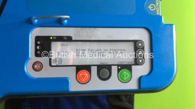 Zoll Autopulse Plus Model 100 Resuscitation System with 1 x Battery and 1 x Life Band Load Distributing Band in Carry Bag *Mfd 2015 (Powers Up When Tested with Stock Battery-Battery Included Flat) *SN 54059, 41374* - 2