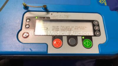 Zoll Autopulse Plus Model 100 Resuscitation System with 1 x Battery and 1 x Life Band Load Distributing Band in Carry Bag *Mfd 2015 (Powers Up When Tested with Stock Battery-Battery Included Flat) *SN 41383, 60355, - 2