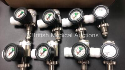 Job Lot of Valves/Regulators Including Oxylitre R1601V and Meditech 680-0101-10 (Approx 60) - 4