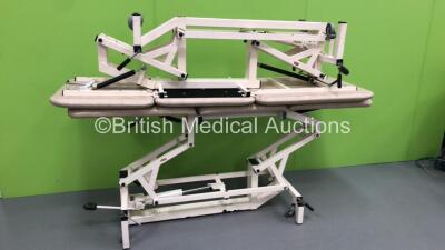 2 x Akron 3-Way Hydraulic Patient Examination Couches (Hydraulics Tested Working)