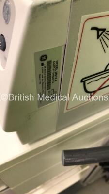 GE 250cx Corometrics Series Fetal Monitor with US,US2,UA,FECG/MECG,SpO2 and NIBP Options on Stand (Powers Up-Slight Crack to Casing) * Mfd 2011 * - 5