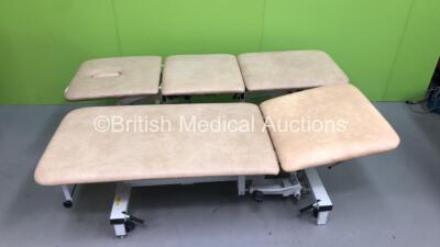 1 x Akron 3-Way Hydraulic Patient Examination Couch and 1 x Plinth Hydraulic Patient Examination Couch (Hydraulics Both Working) * Equip No 200119 / N/A *