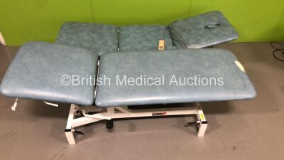 1 x Medi-Plinth Hydraulic Patient Examination Couch * Rip to Cushion-See Photos * and 1 x Medi-Plinth 3-Way Electric Patient Examination Couch with Controller (Hydraulics Tested Working,Powers Up and Tested Working) * SN 58708/4 / 50068 *