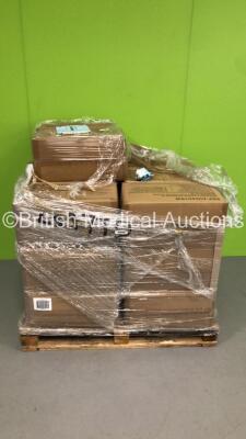 Large Pallet of Pennine ARMA Isolation Gowns Comfort Knitted Cuff * Approx 2000 - 100 Per Box * * On Pallet *