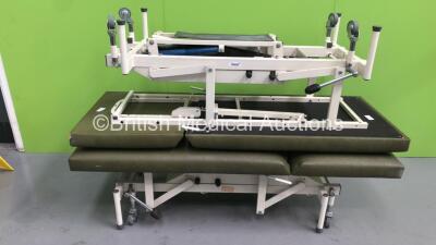 2 x Nesbit Evans Hydraulic Patient Examination Couches (Hydraulics Tested Working)