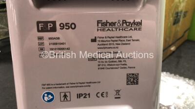 Fisher & Paykel 950 Ref 950AGB Respiratory Humidifier Unit with Accessories (All Appear Unused and in Excellent Cosmetic Condition in Boxes) - 4