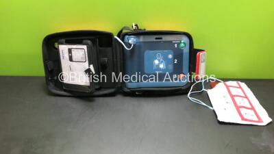 Laerdal Heartstart FRx Heartstart Defibrillator in Carry Case (Powers Up with Stock Battery - Not Included) *SN B18E-09281*