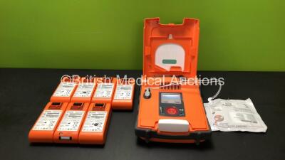 Cardiac Science Powerheart G5 Ref G5A-02PO Defibrillator with 8 x Cardiac Science Ref XBTAEDOO1A Batteries (Powers Up)