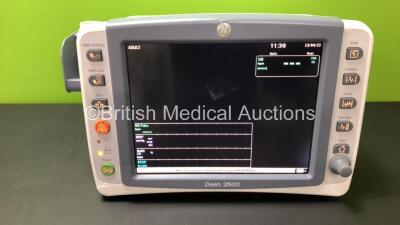 GE Dinamap Dash 2500 Patient Monitor with ECG, SPO2, NIBP and Printer Options (Powers Up) *NA*