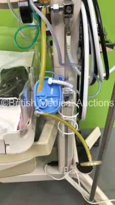 Fisher and Paykel Neopuff Infant Resuscitare with Mattress and Hoses (Powers Up - Damaged Front Panel - See PIctures) - 6