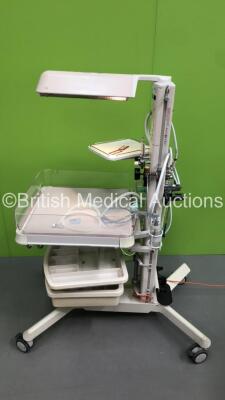 Fisher and Paykel Neopuff Infant Resuscitare with Mattress and Hoses (Powers Up) *S/N 2001-WE13000070* - 3