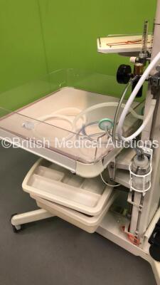 Fisher and Paykel Neopuff Infant Resuscitare with Mattress and Hoses (Powers Up) *S/N 2001-WE13000070* - 10