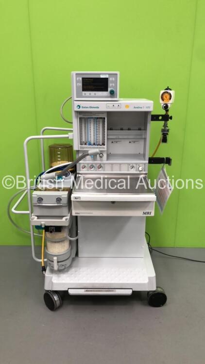 Datex-Ohmeda Aestiva/5 MRI MR Conditional Anaesthesia Machine with Aestiva 7900 Smartvent Software 4.8PSVPro, Oxygen Mixer, Absorber, Bellows and Hoses (Powers Up) *C*