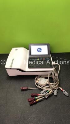 GE MAC 2000 ECG Machine with 1 x 10 Lead ECG Lead (Powers Up)