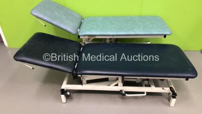 2 x Huntleigh Akron Hydraulic Patient Examination Couches (Hydraulics Tested Working) *S/N 11584*