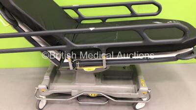 Anetic Aid QA3 Hydraulic Patient Trolley with Mattress (Hydraulics Not Working) *S/N 2601* - 4