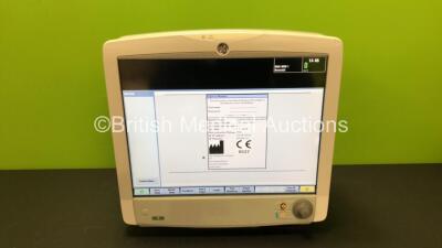 GE B650 Touch Screen Patient Monitor *Mfd 01-2014* (Powers Up, Slight Damage to Casing, See Photos)