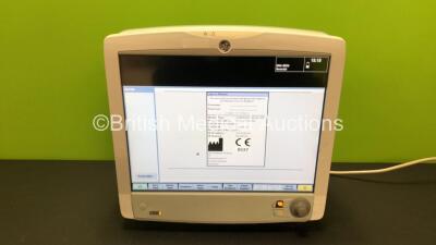 GE B650 Touch Screen Patient Monitor *Mfd 01-2014* (Powers Up, Slight Damage to Casing, See Photos)