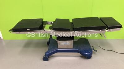 Maquet Alphaclassic Electric Operating Table with Controller and 5 x Cushions (Powers Up - Tested Working)