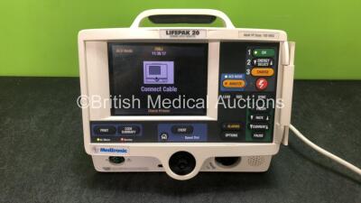 Medtronic Lifepak 20 Defibrillator / Monitor Including Pacer, ECG and Printer Options (Powers Up)