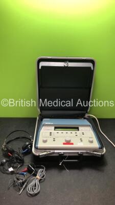Madsen Midimate 602 Diagnostic Audiometer with 2 x Headphones and 1 x Trigger Switch in Case (Powers Up) *SN 44296*
