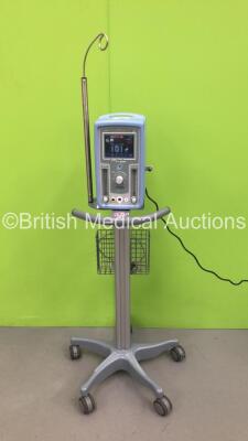 Viasys Infant Flow SiPAP Unit on Stand Part No 675-CFG-004 with Transducer (Powers Up) *S/N AJN02942* **Mfd 10/2008**