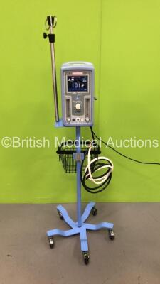 Viasys Infant Flow SiPAP Unit on Stand Part No 675-CFG-004 (Powers Up) *S/N AJN02058* **Mfd 06/2008**