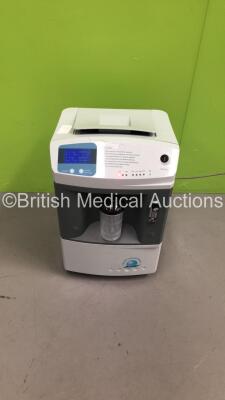 Longfian JAY-10 Medical Oxygen Concentrator (Powers Up with Light on - See Pictures)