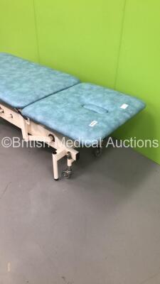 Akron Hydraulic Patient Examination Couch (Hydraulics Tested Working - Body Cushion Not Attached - See Pictures) - 5