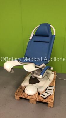 Maquet Radius Gynecology Chair Ref 1557.05AB.P3 with Controller (Powers Up) *S/N 02006* **Mfd 2003** - 2