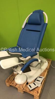 Maquet Radius Gynecology Chair Ref 1557.05AB.P3 with Controller (Powers Up) *S/N 02006* **Mfd 2003** - 3