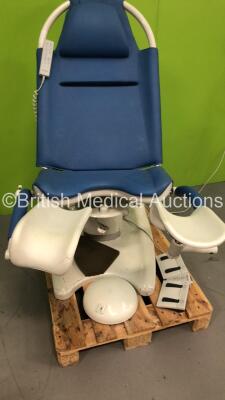 Maquet Radius Gynecology Chair Ref 1557.05AB.P3 with Controller (Powers Up) *S/N 02006* **Mfd 2003** - 4