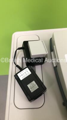Verathon BVI 3000 Bladder Scanner Part No 0570-0090 with Transducer, 2 x Batteries and Battery Charger (Powers Up) *S/N 02192548** - 8