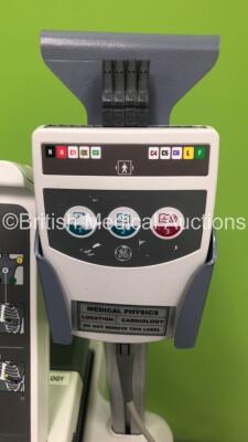 GE MAC 5500 ECG Machine with ECG Lead Module (Powers Up - No Leads - See Pictures) *S/N SCD08091848PA* - 3