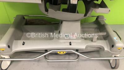 Anetic Aid QA3 Hydraulic Patient Examination Couch (Hydraulics Tested Working - Damaged Side Rail - See Pictures) *S/N NA* - 3
